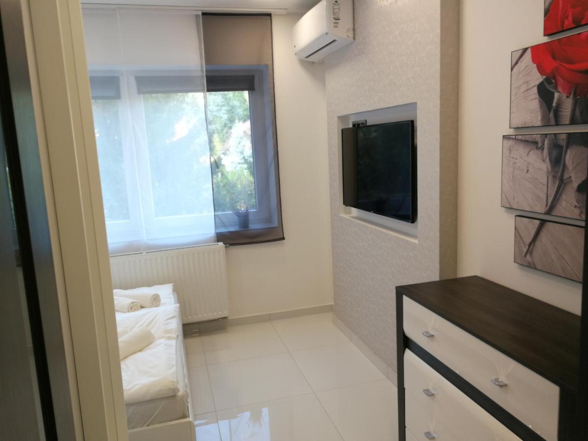 ميسكولك Aqua Solar Apartmanhaz المظهر الخارجي الصورة