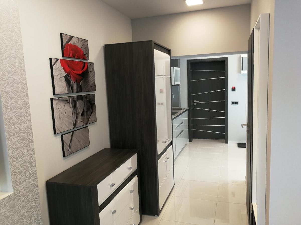 ميسكولك Aqua Solar Apartmanhaz المظهر الخارجي الصورة