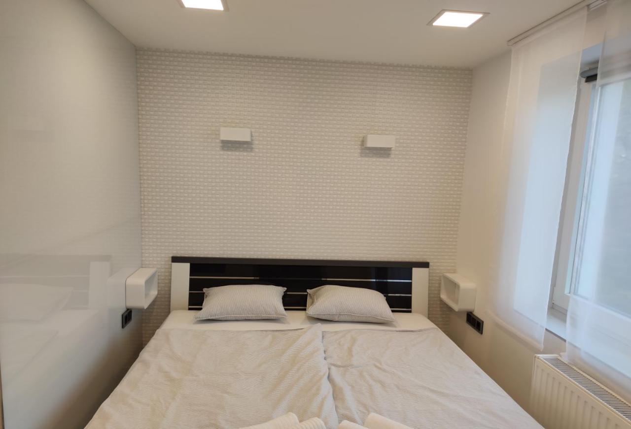 ميسكولك Aqua Solar Apartmanhaz المظهر الخارجي الصورة
