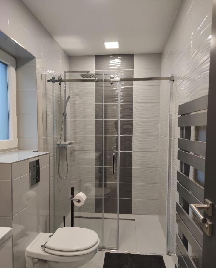 ميسكولك Aqua Solar Apartmanhaz المظهر الخارجي الصورة