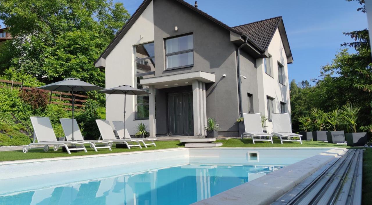 ميسكولك Aqua Solar Apartmanhaz المظهر الخارجي الصورة
